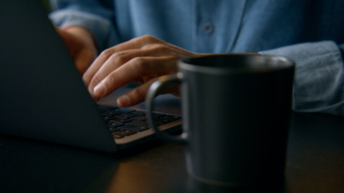 Rezn why Nektar Luca Zellweger Still 02